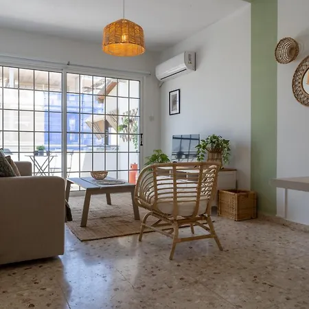 Blossom 1-bedroom In Λάρνακα
