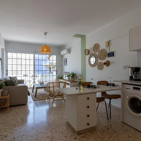 Apartman Blossom 1-bedroom In Lárnaka