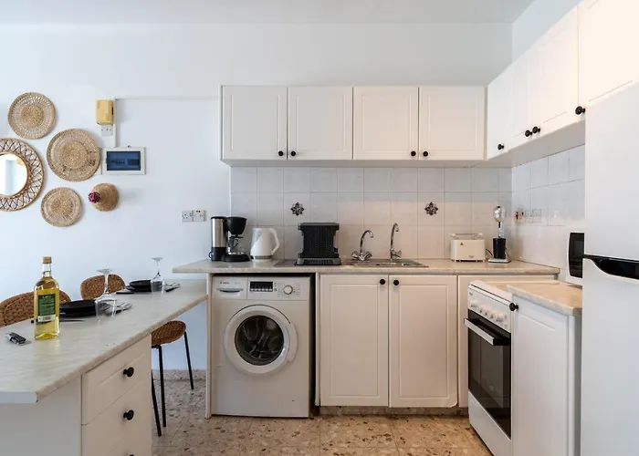 Blossom 1-bedroom In Ларнака