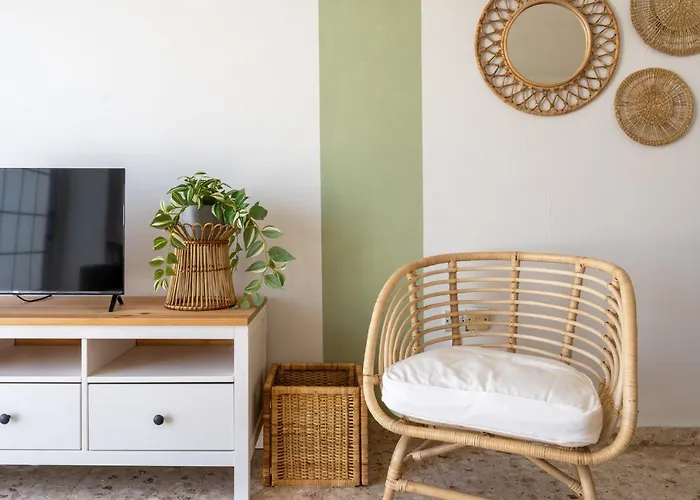 Blossom 1-bedroom In ラルナカ